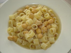 Pasta con Ceci” – “Pasta chi Ciciri”)